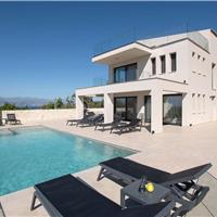 4 bedroom villa with pool & sea views, Acharavi, sleeps 8